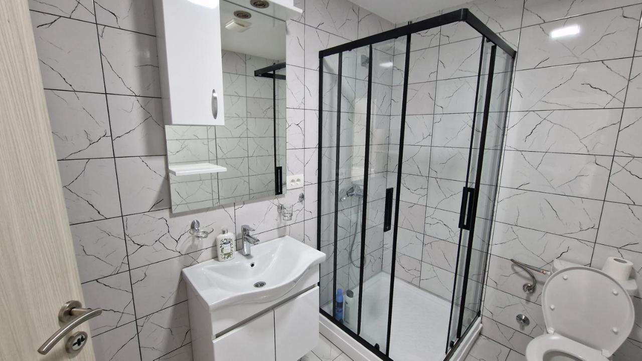 Appartamento Apartman Tolosi 2 Podgorica Esterno foto