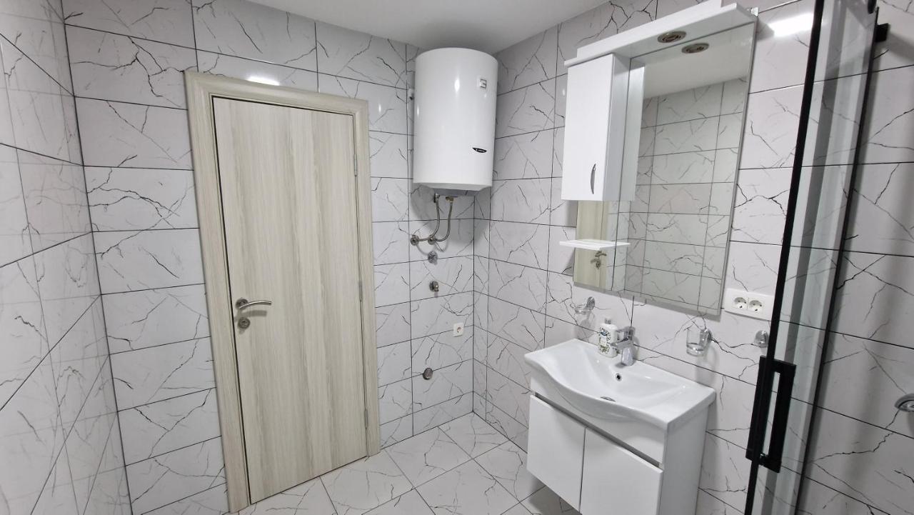 Appartamento Apartman Tolosi 2 Podgorica Esterno foto