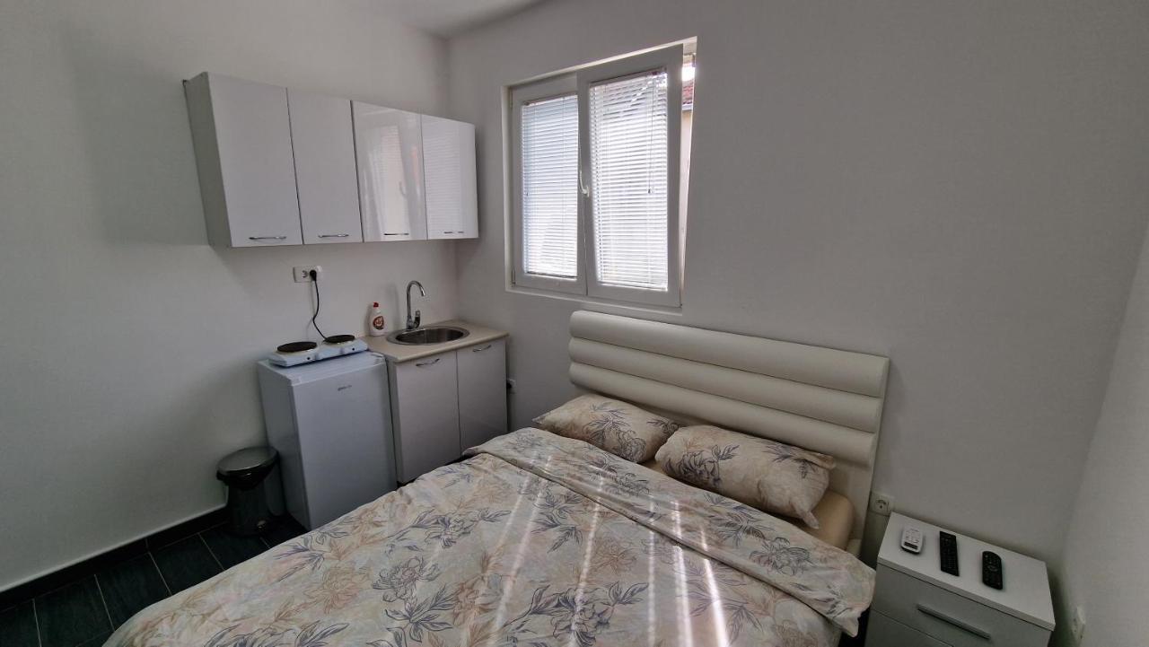 Appartamento Apartman Tolosi 2 Podgorica Esterno foto