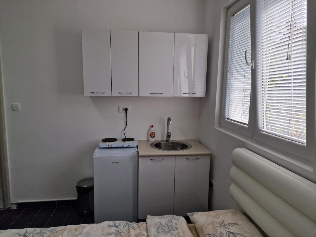 Appartamento Apartman Tolosi 2 Podgorica Esterno foto